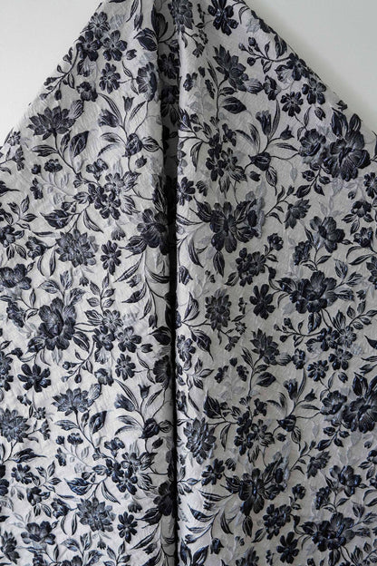 Tissu jacquard européen à motif floral en relief et fil doré - Texture luxueuse pour matelassage, ameublement, couture, décoration intérieure - Large