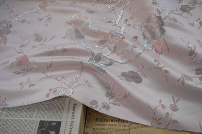 Gold Thread Damask Fabric: Metallic Jacquard Brocade (59"W)