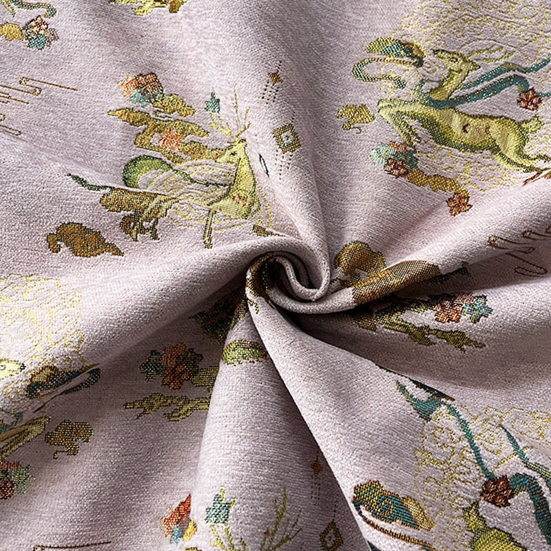 Tissu jacquard chenille à motif cerf : Brocart élégant pour ameublement, costumes et décoration