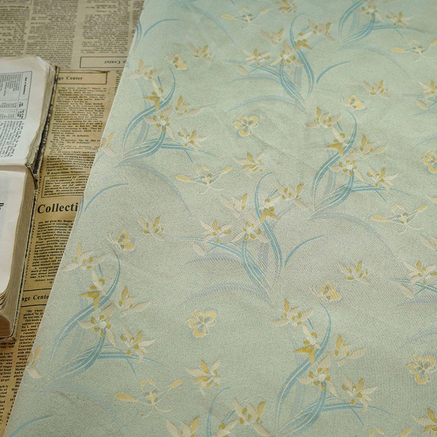 Floral Jacquard Woven Fabric: Reversible Embossed Upholstery, 59"W