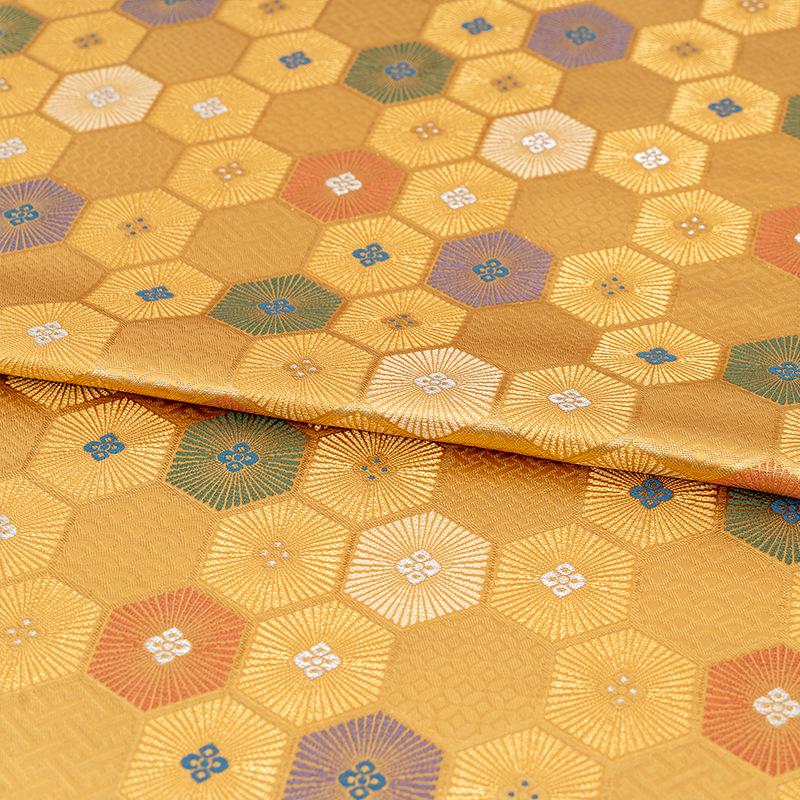 Tissu brocart japonais Nishijin : Damas de soie jacquard or à motif écaille de tortue