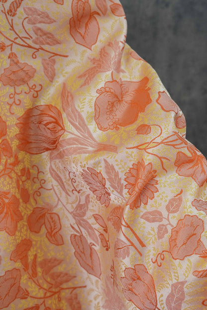 Tissu jacquard tissé rouge et jaune : revêtement d'ameublement à motif floral en relief 3D