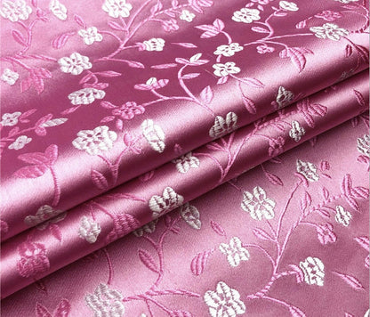 Tissu brocart à motifs floraux : mélange de soie et rayonne à motif gypsophile chinois, 150 cm de large