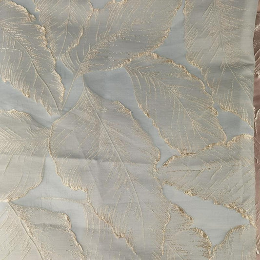 Tissu jacquard à motif de feuilles d'or : texture 3D pour l'ameublement, confection de robes de bal (55 po de largeur)