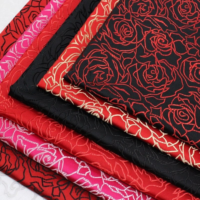 Tissu brocart rose : mélange de soie et de rayonne de style chinois (au mètre)