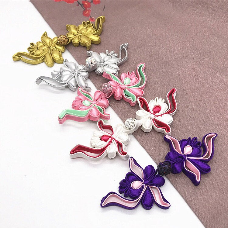 Handmade Satin Chinese Knot Buttons: Cheongsam Frog Closures