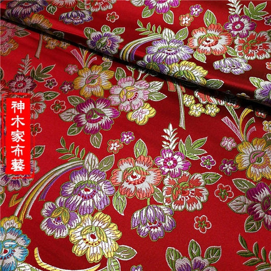 Tissu brocart pivoine : mélange soie-rayonne, ameublement et costumes à motifs floraux