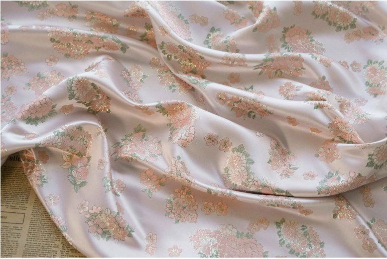 Gilding Bronzing Jacquard Fabric: Embossed Floral Designer Material