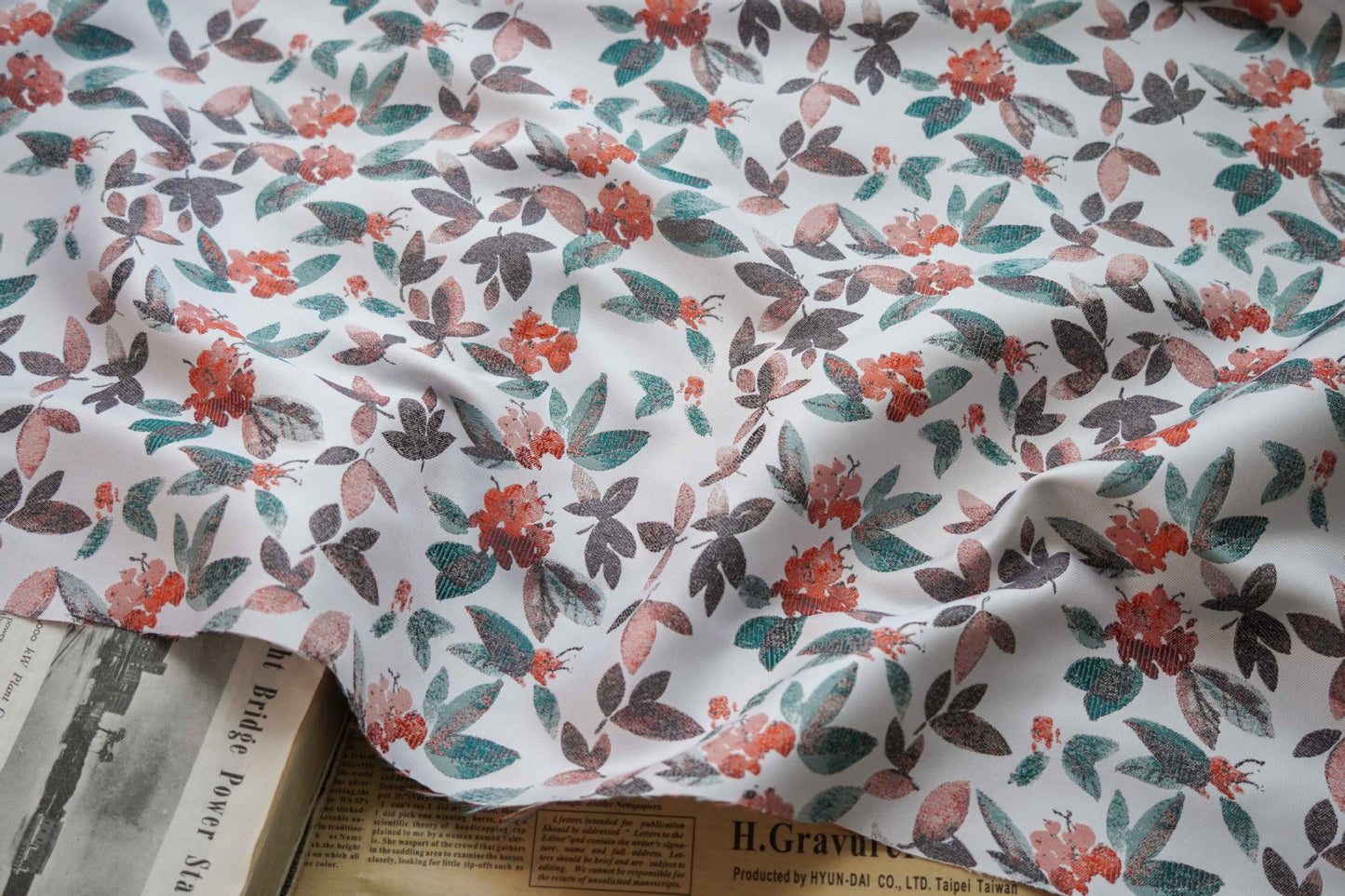 Japanese Flower Jacquard Woven Fabric: Embossed Upholstery, Costume, Handbag (59"W)