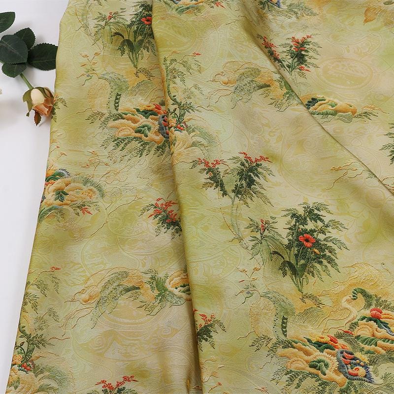 Lotus Lightweight Brocade Jacquard Fabric ��� Shiny Floral Material for Cheongsam & D