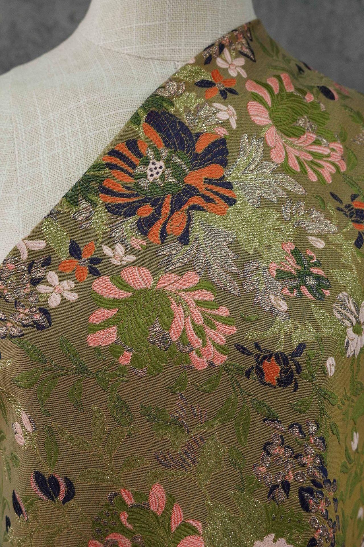 Woven Jacquard Floral Fabric: Vintage Style Brocade Textile (59")