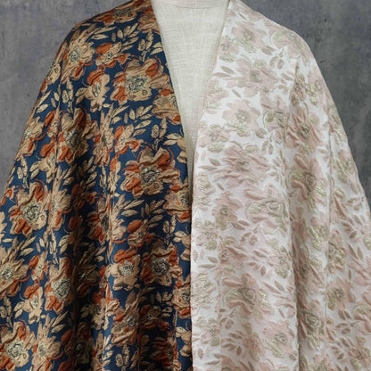 Tissu à motifs floraux en relief avec fil doré : mélange de rayonne 3D vintage, 142 cm de large