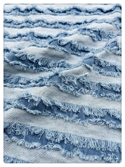 Tissu denim déchiré : coton rayé 3D à bords francs (150 cm)