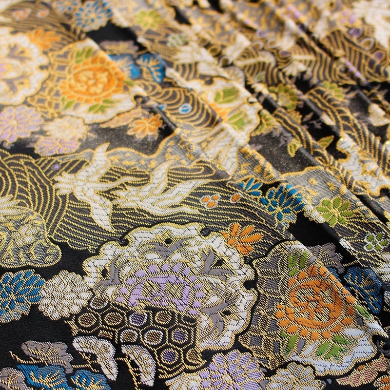 Tissu Kinran de Nishijin Crane : Brocart de soie jacquard damassé noir (largeur 59")