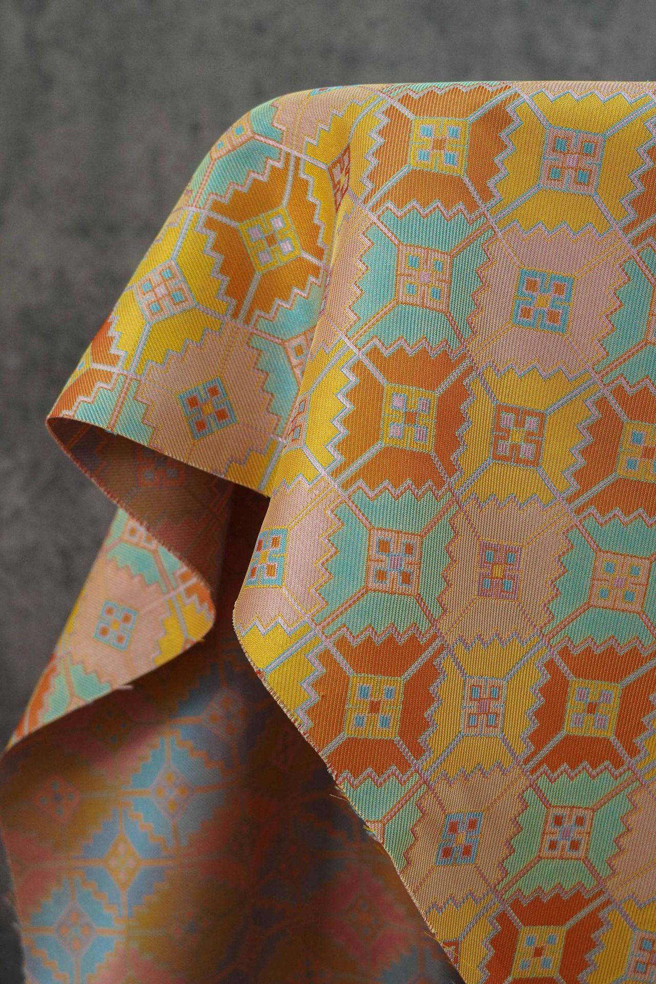 Tissu tissé à carreaux losanges bohèmes : mélange de rayonne, 150 cm de large