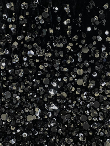 Tissu velours à sequins et perles : broderie dégradée, 124 cm de large