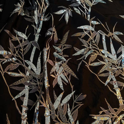 Tissu brodé de perles et de sequins ��� Patte de bambou large