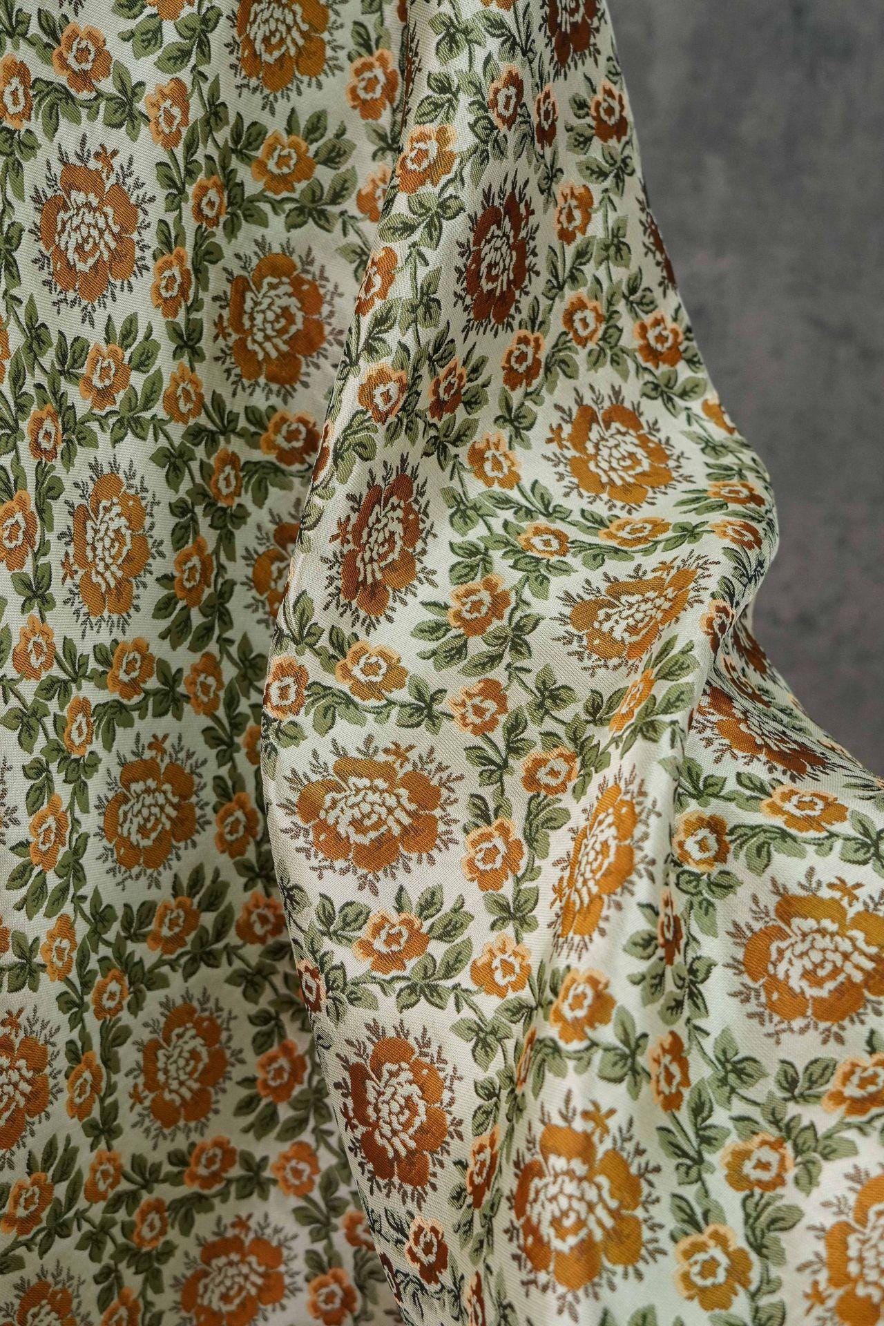 Pastoral Vintage Wreath Jacquard Fabric ��� Elegant Dress, Qipao, Suit, and Handbag Ma