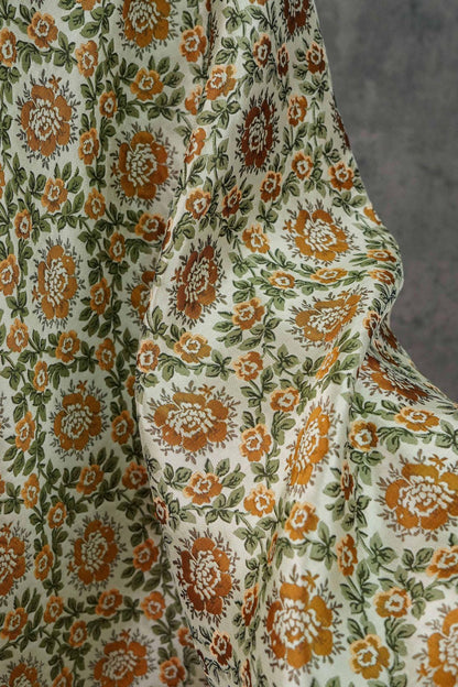 Pastoral Vintage Wreath Jacquard Fabric ��� Elegant Dress, Qipao, Suit, and Handbag Ma