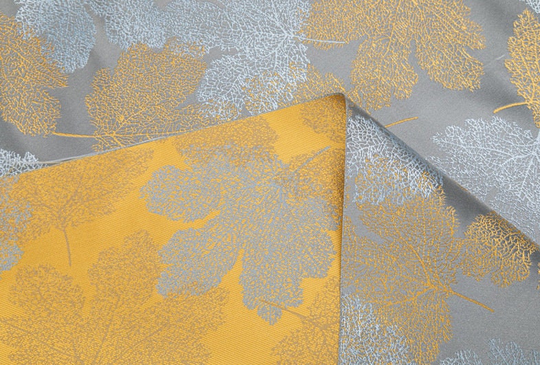 Tissu brocart à motif feuille d'érable : jacquard satin antique double face, 150 cm de large