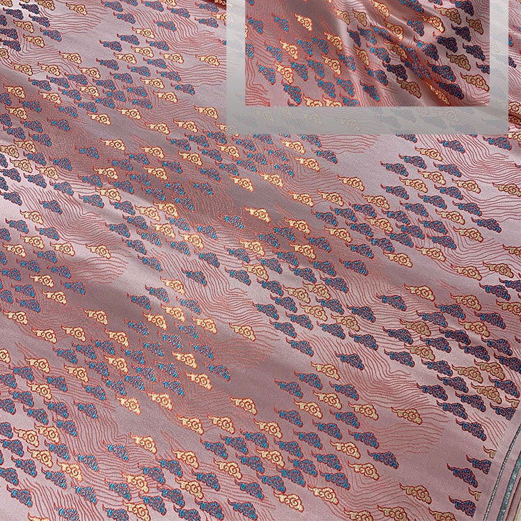 Tissu brocart nuage : jacquard de soie et rayonne, tissu pour la confection de robes de costume