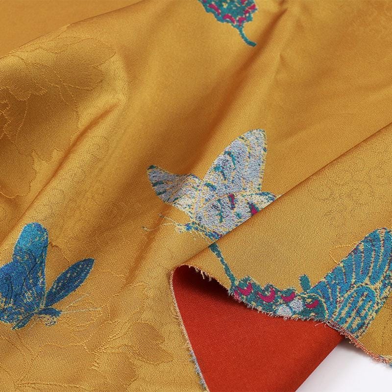 Tissu jacquard à papillons pivoines : Brocart en mélange de rayonne pour cheongsam