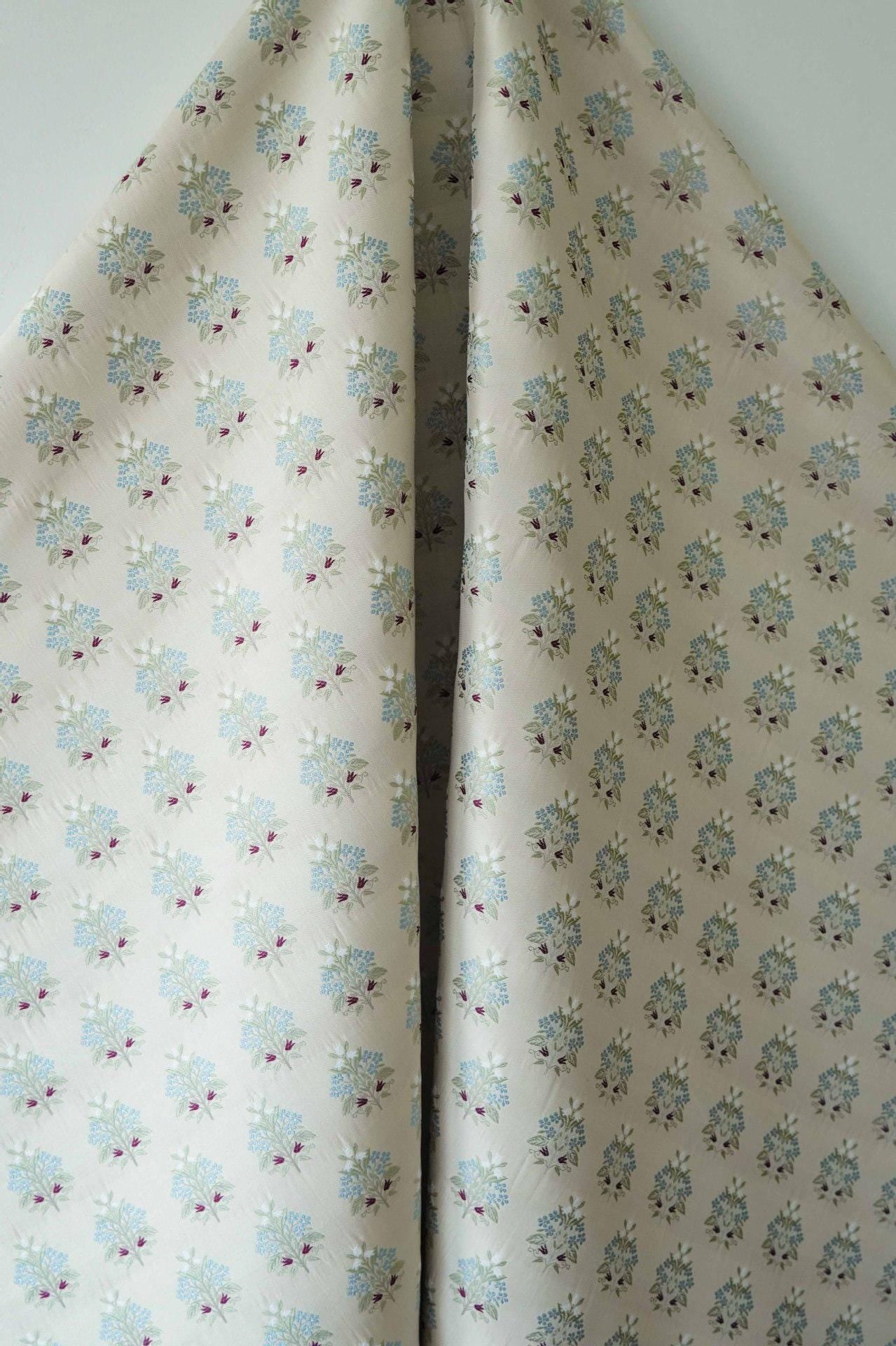 Circular Bouquet Jacquard Woven Fabric: 3D Embossed Floral Upholstery, Costume, Sewing DIY - 63"W