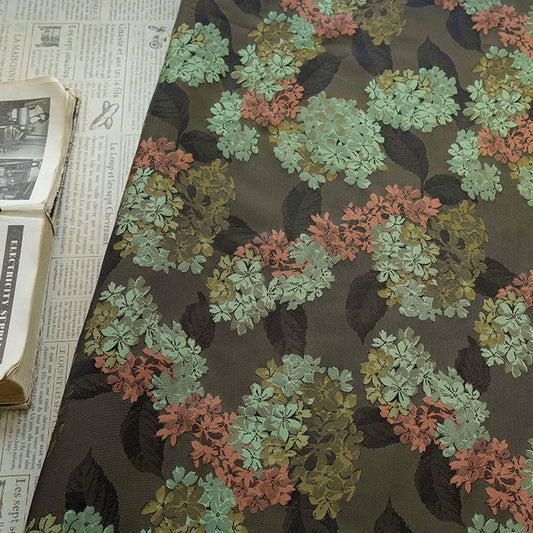 Tissu jacquard tricolore à motif d'hortensias, style vintage, largeur 152 cm (60 po) - Vendu au mètre
