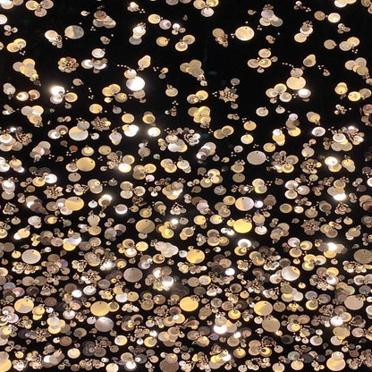 Tissu velours à sequins et perles : broderie dégradée, 124 cm de large