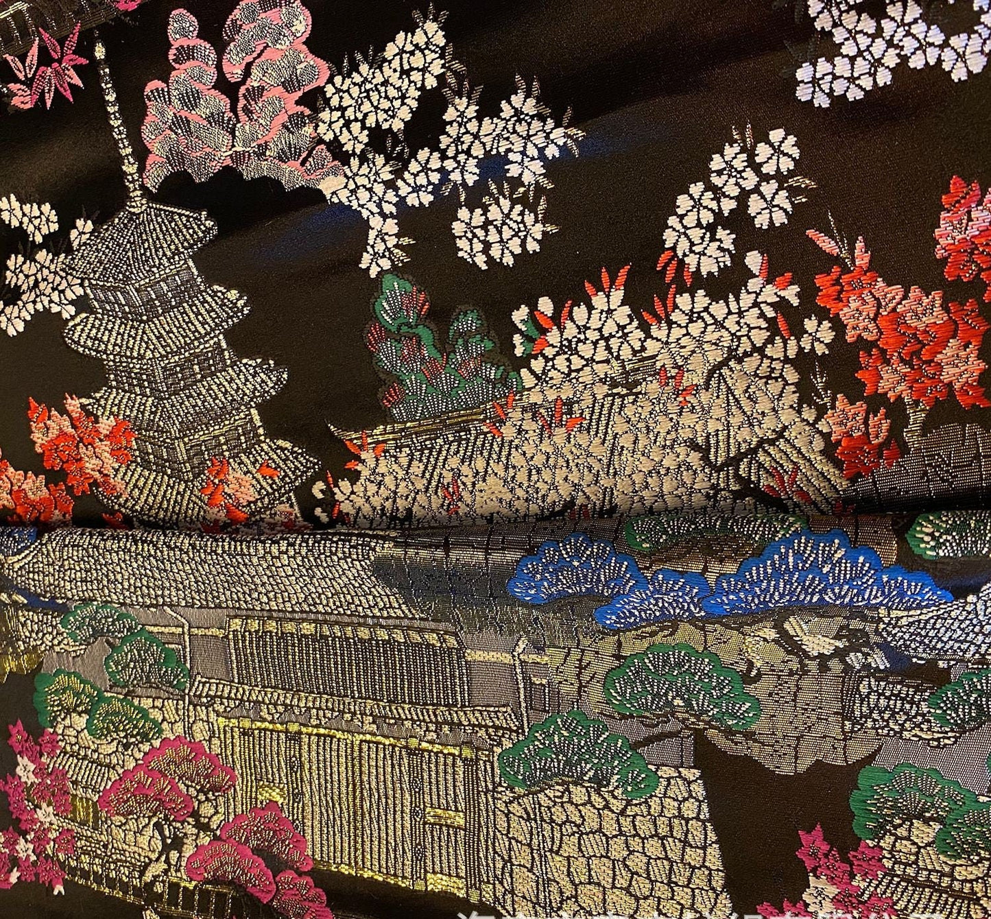 Tissu brocart Kinran japonais : Architecture ancienne, tissu à coudre à motifs floraux