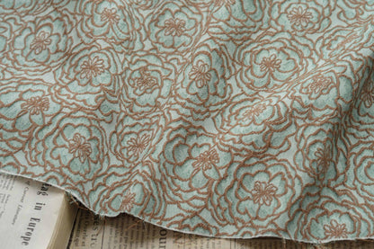 Tissu jacquard floral à fil doré : ameublement 3D, costumes et couture - 140 cm de large