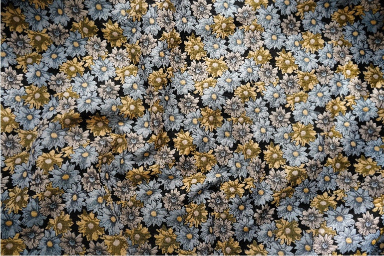 Tissu jacquard à motif floral : mélange de rayonne style vintage (160 cm de large)
