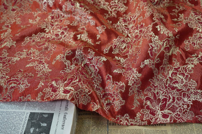 Gold Thread Jacquard Fabric: 3D Embossed Floral Woven Material