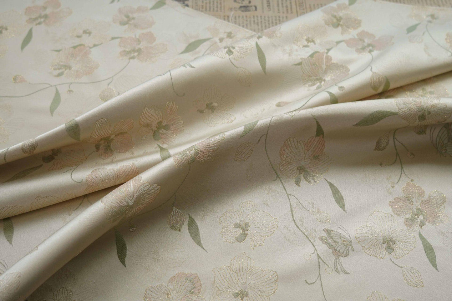 Tissu brocart à motifs floraux : Damas de soie Song 55 pouces, pour costumes et décoration - Vendu au mètre