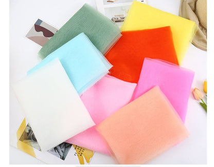 Tissu organza : tulle transparent de 150 cm de large pour robes, décorations et costumes.