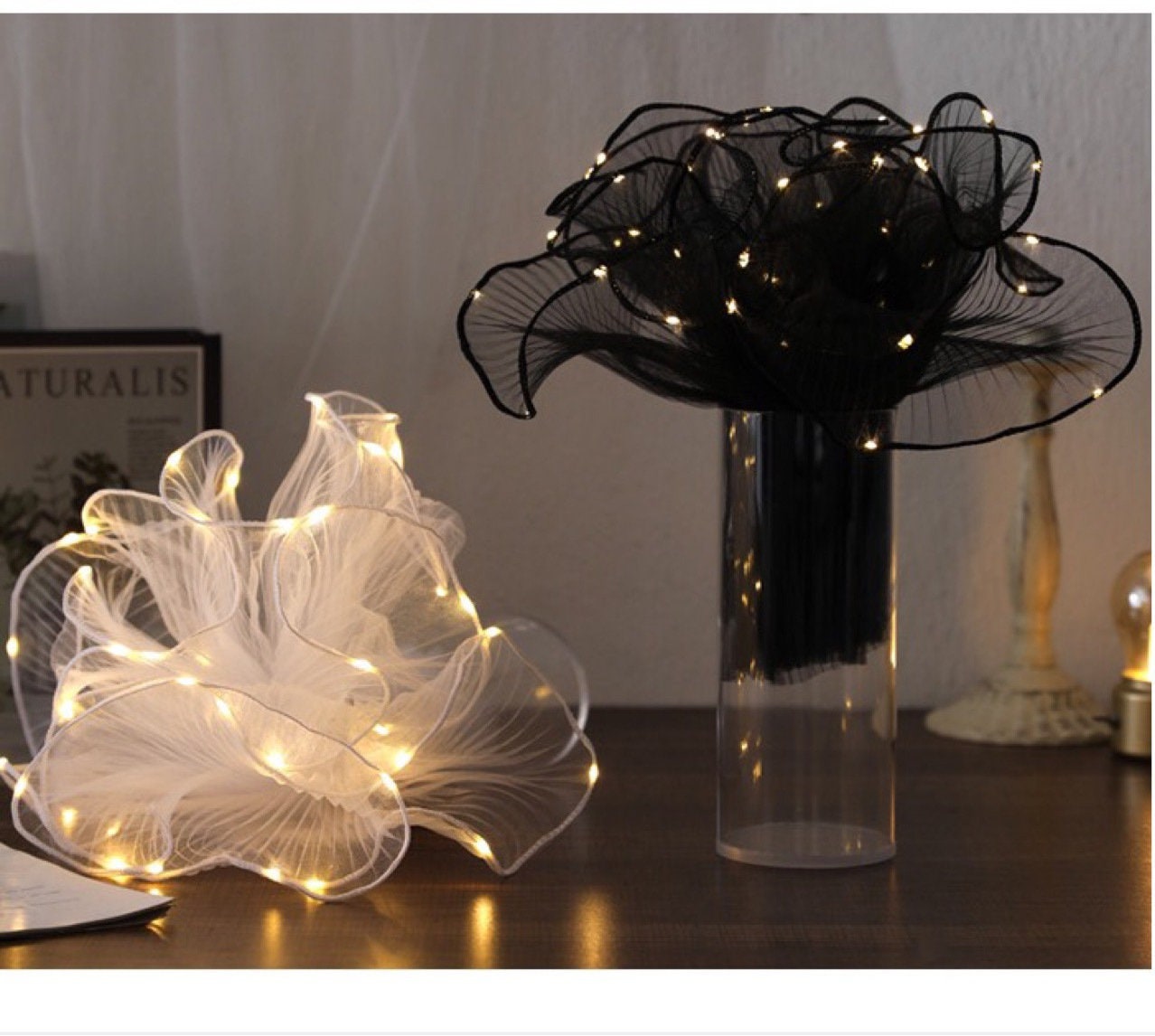 Tissu organza à volants : plis 3D, texture légèrement ondulée (25 cm de large)