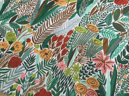 Tissu jacquard à motif floral : mélange de rayonne et de polyester teint en fil, 137 cm de large