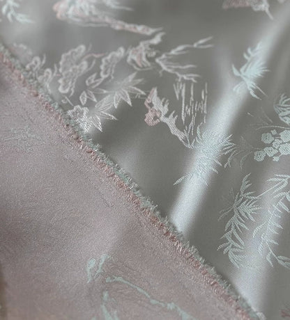 Tissu brocart de soie japonais Nishijin : motif oiseaux et papillons (59"L)
