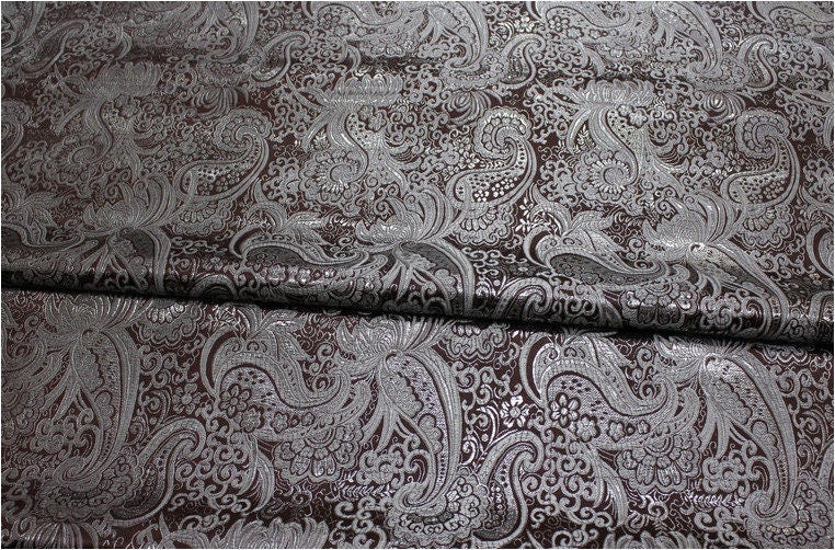 Tissu brocart argenté à motifs floraux : largeur 75 cm, matière couture rigide