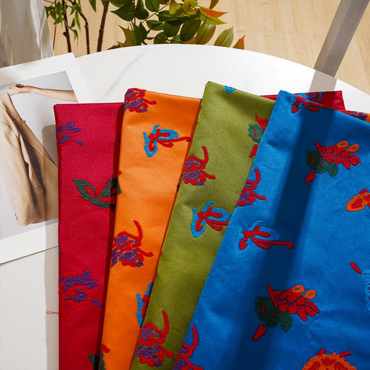 Tissu brocart traditionnel chinois multicolore à papillons ��� Satin Zhangrong vintage, 59