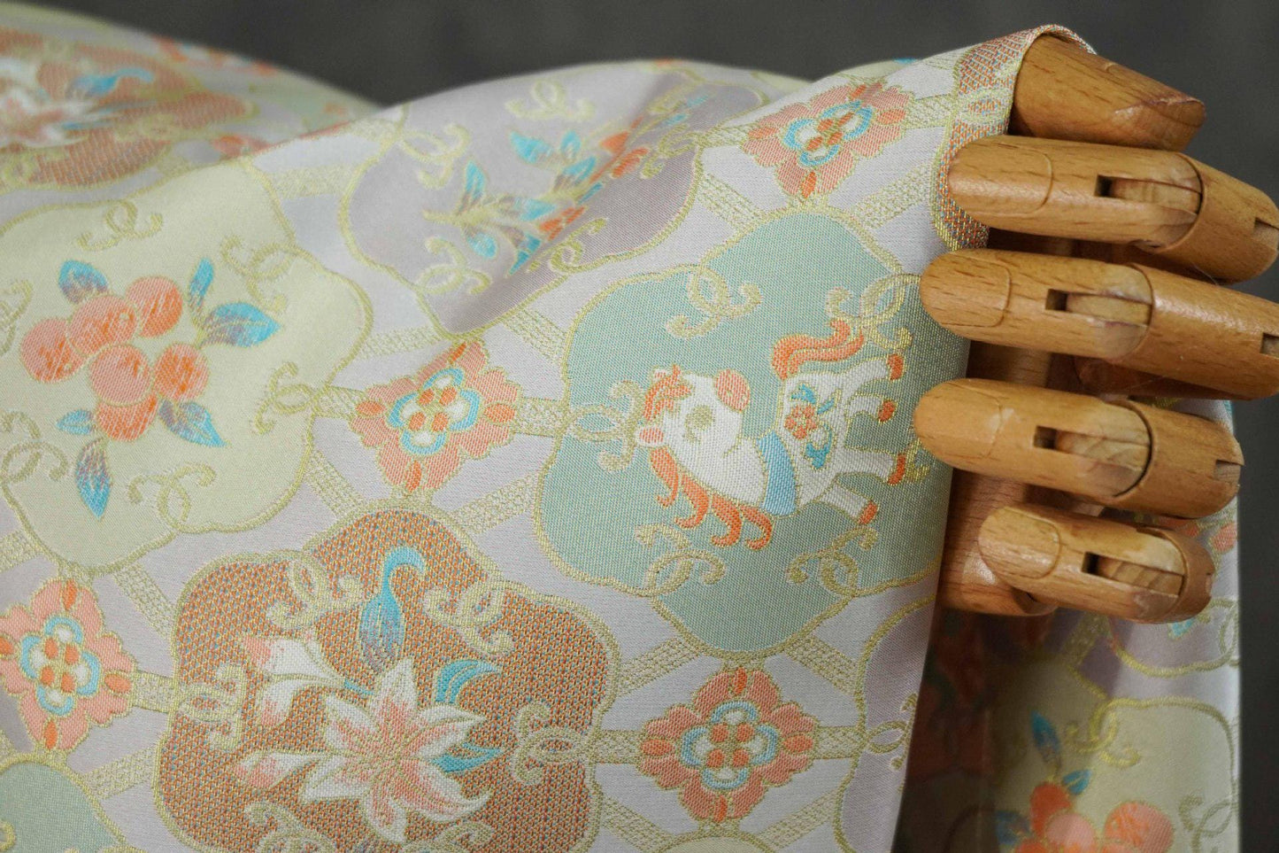 Tissu brocart Song avec jacquard doré ��� Tissage traditionnel chinois de luxe pour la couture et l'artisanat"W