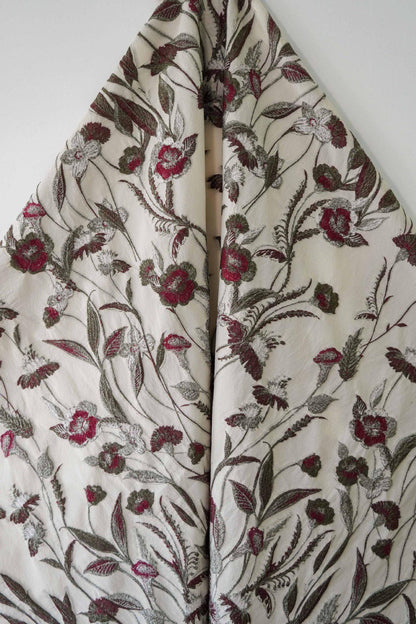 Tissu jacquard à motif floral : texture 3D, largeur 127 cm (50 po) - Vendu au mètre