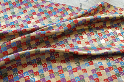 Tissu jacquard à fil doré : Nuage porte-bonheur 3D, pour l’ameublement, les costumes et la couture - 142 cm de large