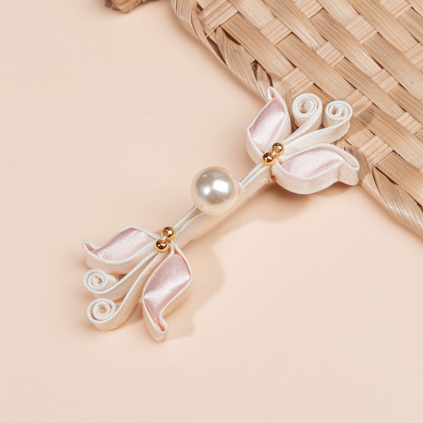 Handmade Chinese Knot Frog Buttons: Pearl Bead Cheongsam Closure
