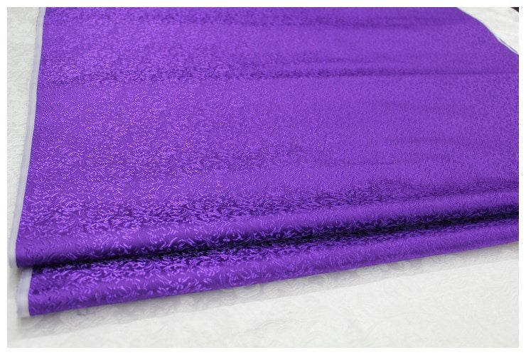 Tissu brocart métallisé à motif cachemire : jacquard chinois, 74 cm de large