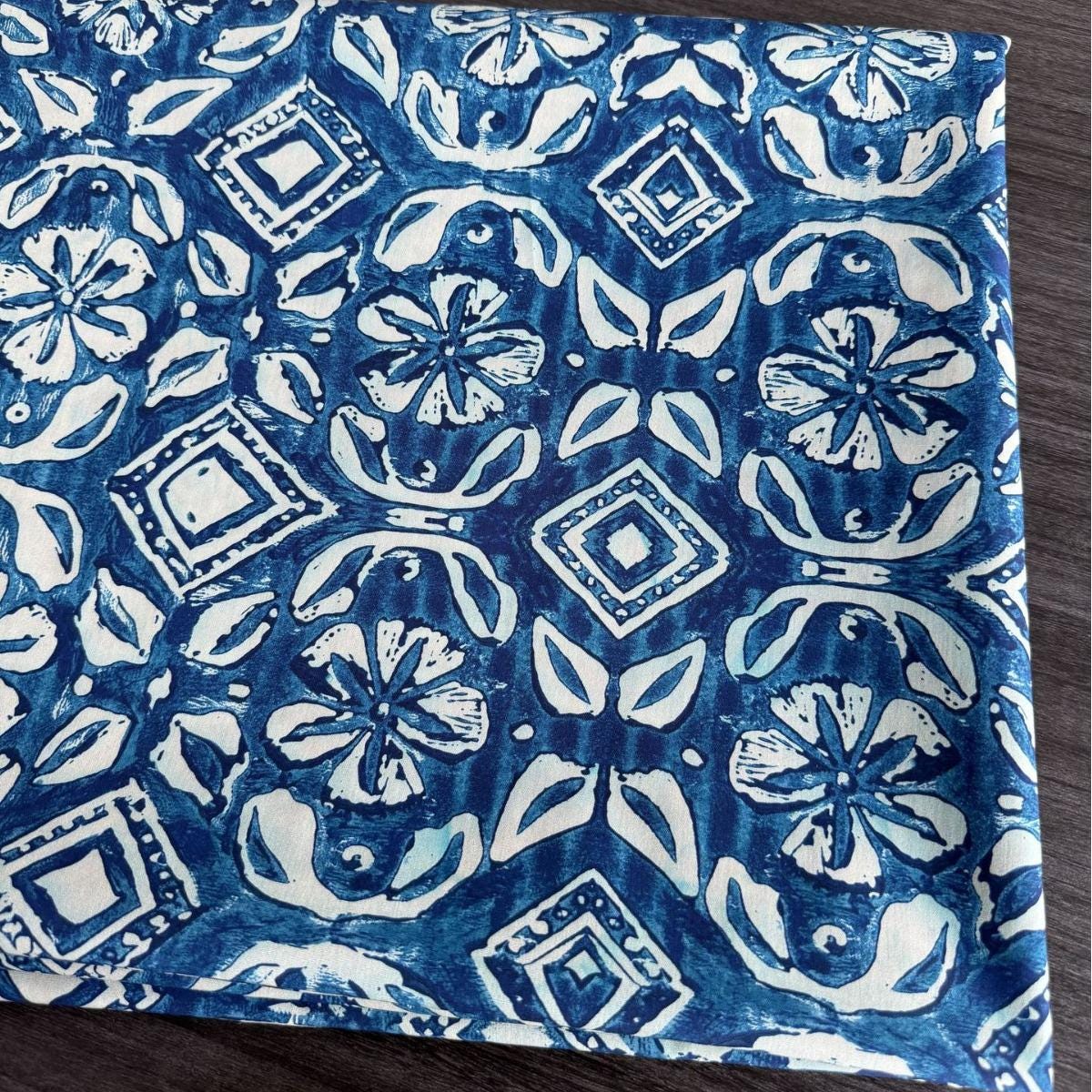 Tissu popeline de coton imprimé à la main (style indien) : patchwork, vêtements, loisirs créatifs
