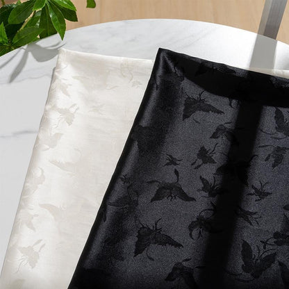 Tissu d'ameublement en rayonne jacquard satin damassé à motif papillon : largeur 59 pouces