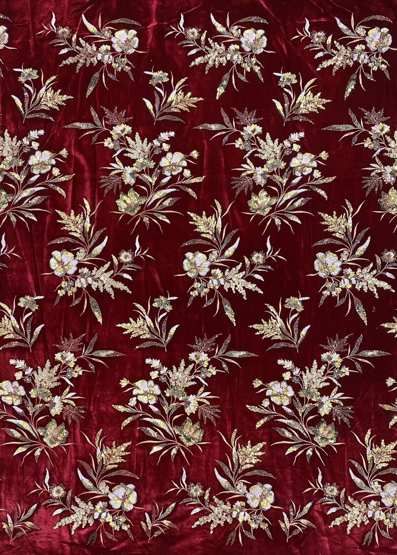 Tissu velours brodé de sequins ��� Motifs floraux Desi" Large