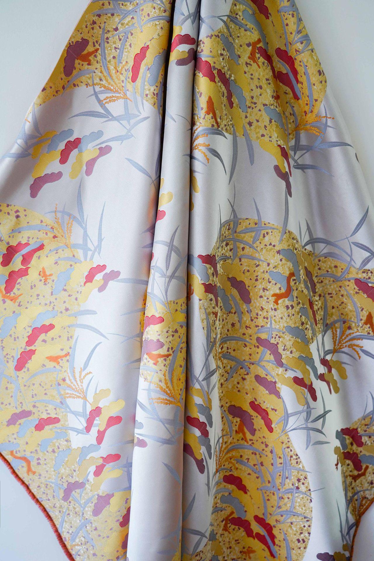 Tissu jacquard Jardin de Printemps : 165 cm de large, coton et polyester