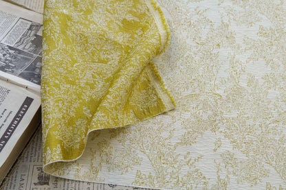 Tissu jacquard floral jungle française : tissage fin pour l’ameublement et la mode